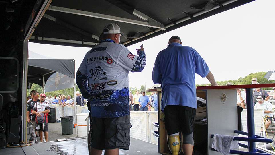 Here is a true behind the scenes look of a weigh-in as I catch Chris Bowes talking with angler Chris Noffsinger.