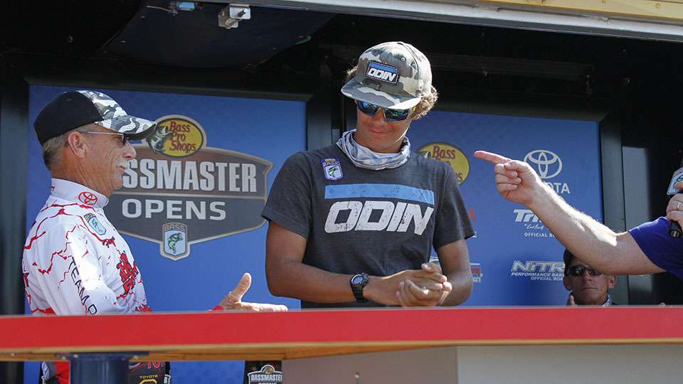 Chris Bowes points toward Bertrand as he had over 10 pounds today, which was the biggest of the three days between the two anglers.