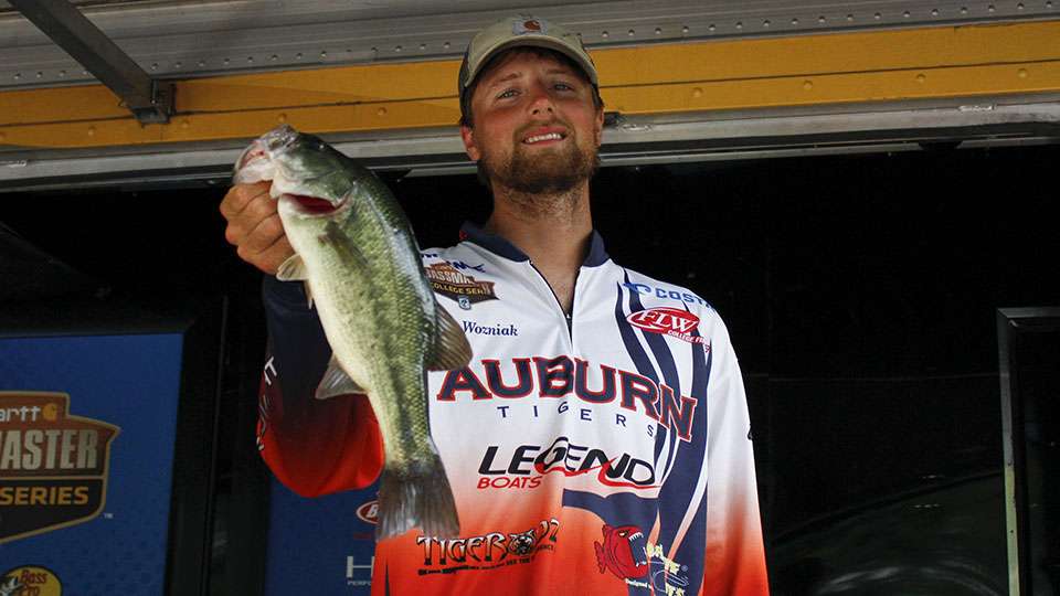 The 8th seed Caleb Wozniak of Auburn University brought one fish to the scales worth 1-12 and set the bar that his opponent would need to top.