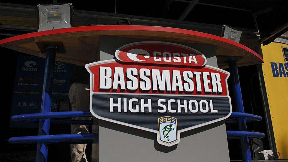 The 2016 Costa Bassmaster High School Series National Championship final weigh-in kicks off in Paris, Tennessee as the Top 12 teams competed on Kentucky Lake for the three-day tournament.