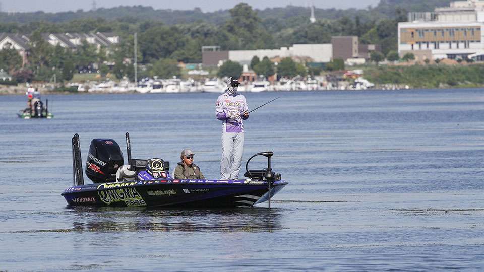 The 2015 Bassmaster Angler of the Year Aaron Martens stayed just far enough away that he didn't share as much water as the other anglers.