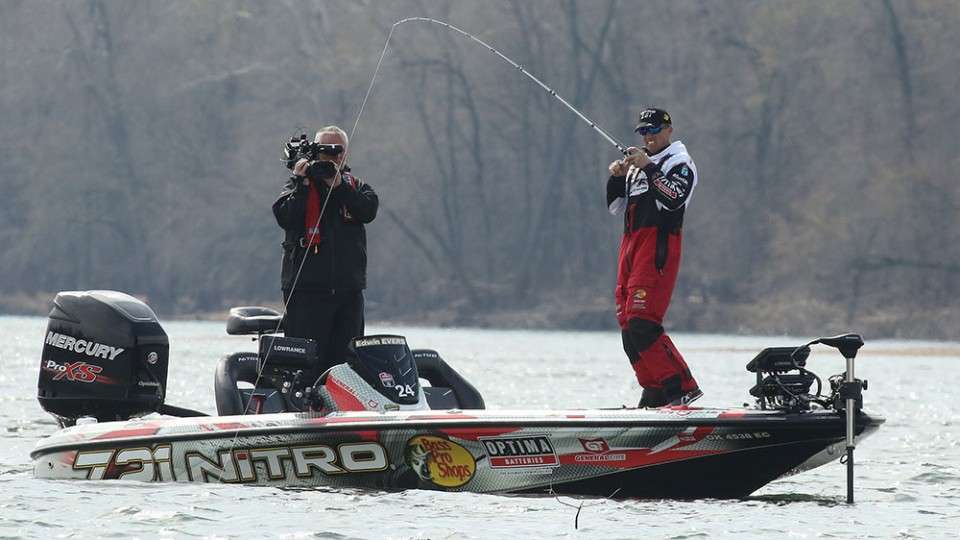 Earlier this year, it was Oklahomaâs own Edwin Evers earning a Classic win with a 60-pound, 7-ounce total. Kevin VanDam and Mike McClelland have won previous Elite Series events on this 46,500-acre impoundment, which ranks eighth in the central divisions of Bassmasterâs Best 100 Lakes listing.