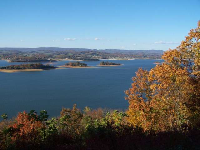 Lake Cherokee has a surface area of 28,780 acres and 400 miles of shoreline. Because the lake is managed for flood control, water levels can fluctuate up to 27 feet in the course of a year. 