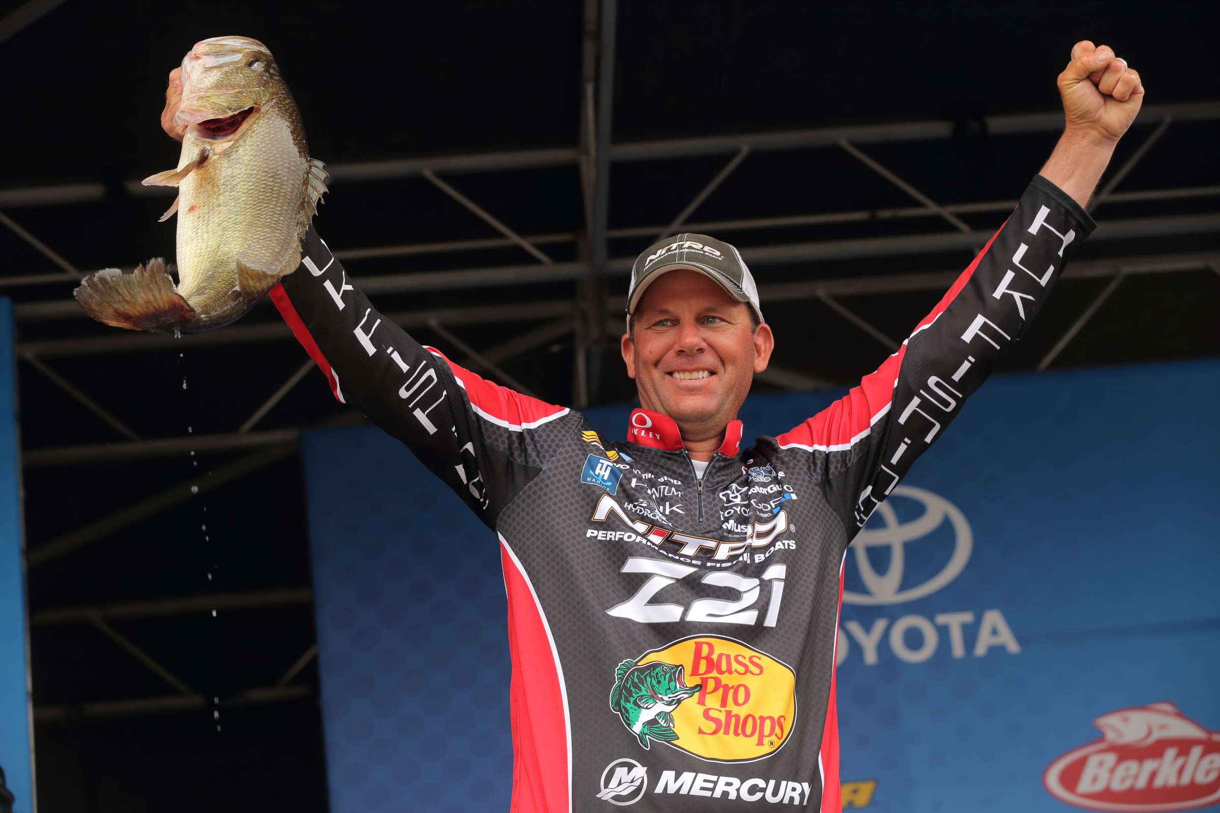 In 2016, Kevin VanDam ended an Elite Series victory drought by winning in dramatic fashion. 