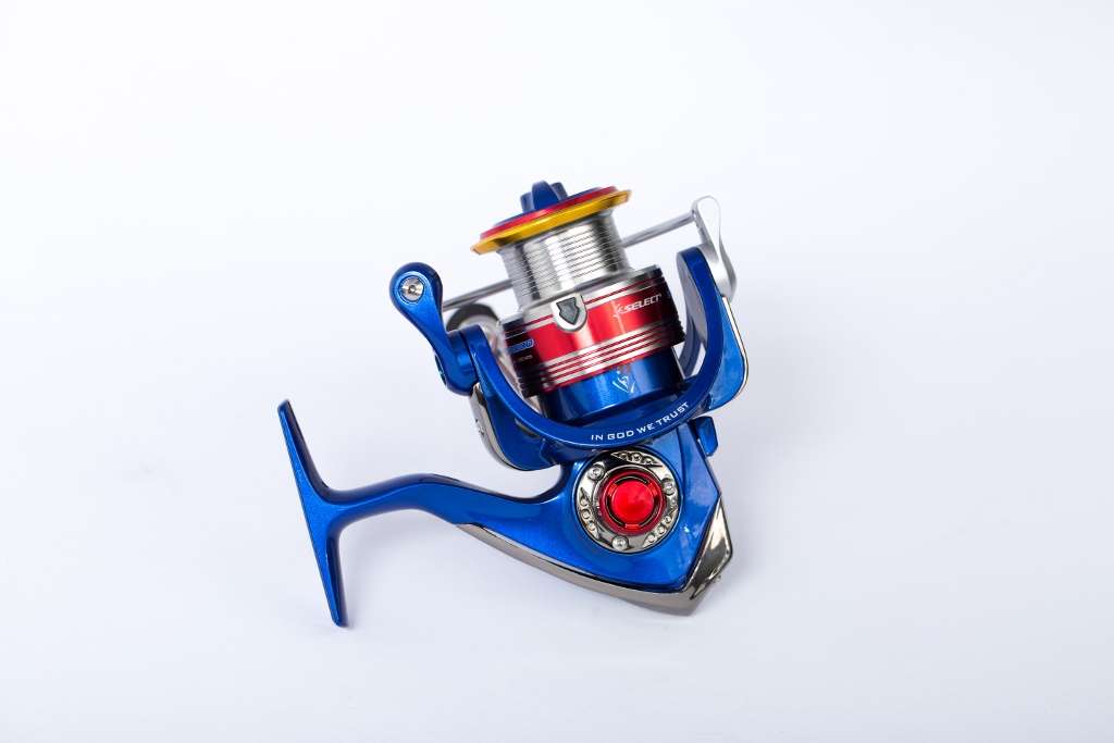  Select Defender 2000 Spinning Reel, Powered by Favorite :  Sports & Outdoors