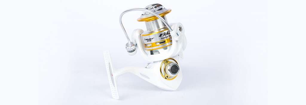 Ultra-light line spinning anglers will like the White Bird for a lot of reasons. Those include a gear ratio of 5.2:1 and the 5 stainless steel ball bearings plus 1 roller ball for smoothness. A lightweight carbon composite body and side cover, titanium nitride covered anti-line roller and spool lip and stainless steel main shaft are standout features. Itâs a complete braid ready system, too. Retail cost is $39.99. 
