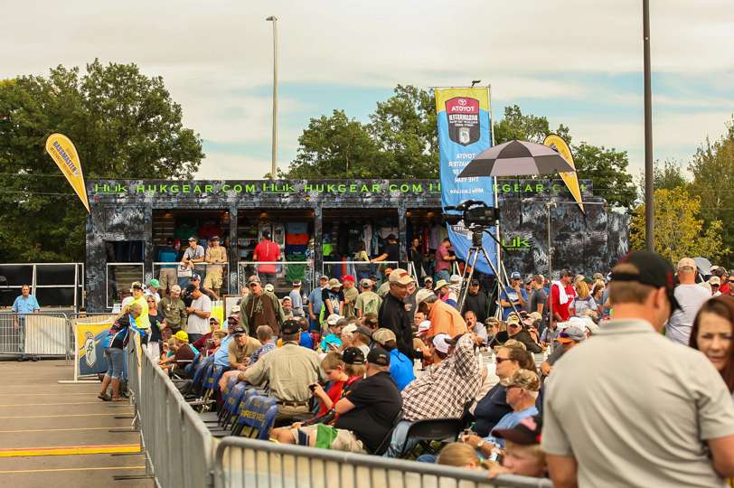 Bassmaster fans! Mille Lacs provided an amazing crowd to wrap up the Elite tournament season.