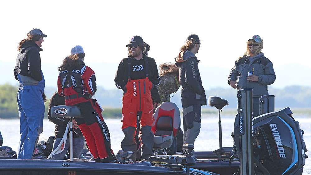 Feider had a flotilla of fans that donned long, flowing mullet wigs to support their long-haired pro-angler buddy. Everytime Feider would hook up, they'd scream and yell, blow an air horn. It was comical! 