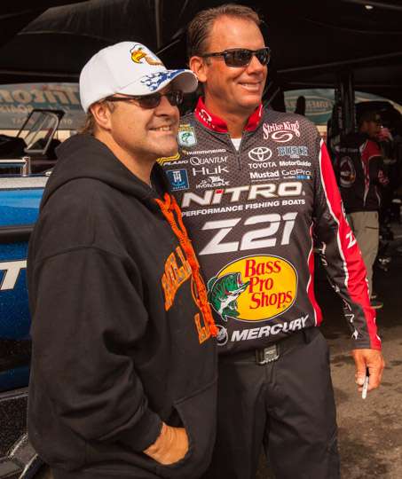 Kevin VanDam is in the Nitro Boats booth greeting his many fans!