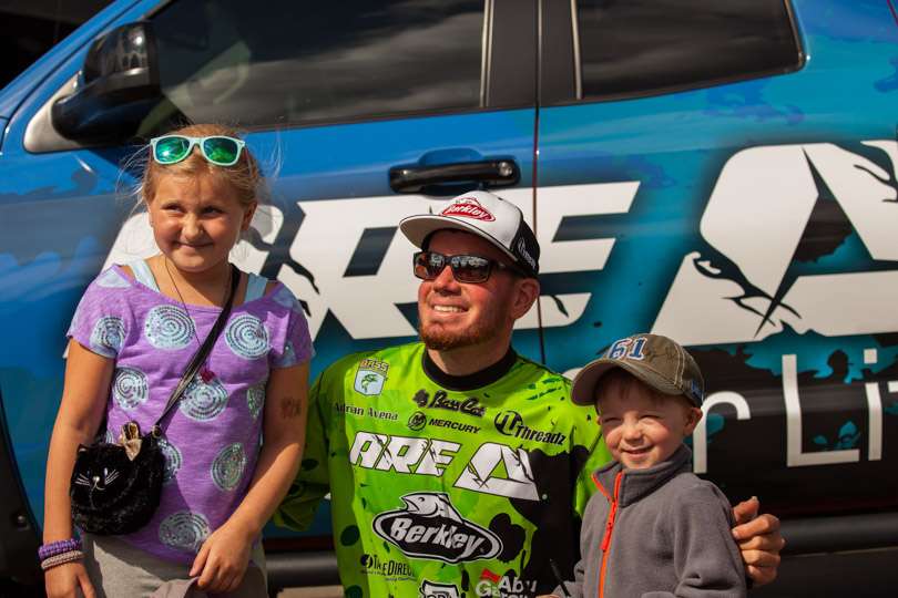 Adrian Avena and his young fans!
