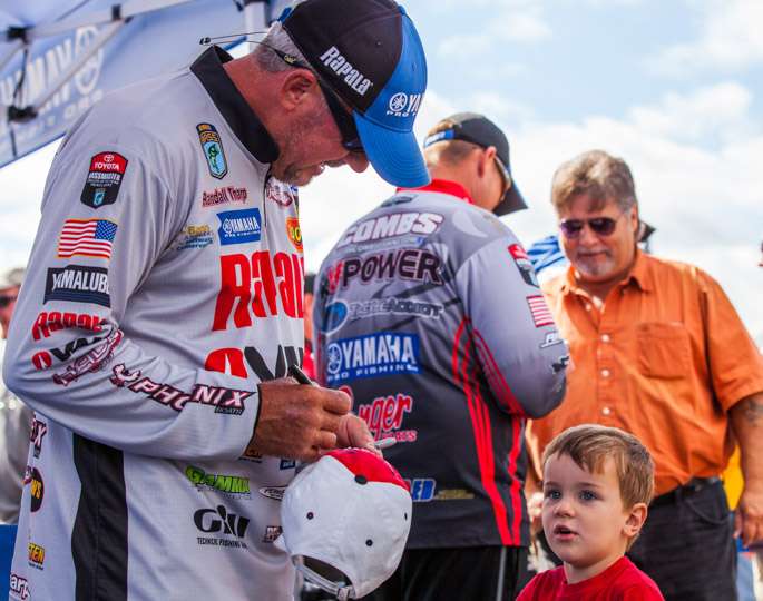 Randall Tharp talks with this young man!