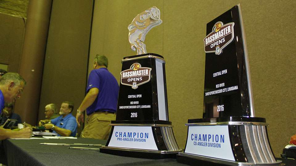 Two anglers will walk away with these trophies this week. One lucky pro angler and one non-boater will outlast the field and win the Red River Central Open.