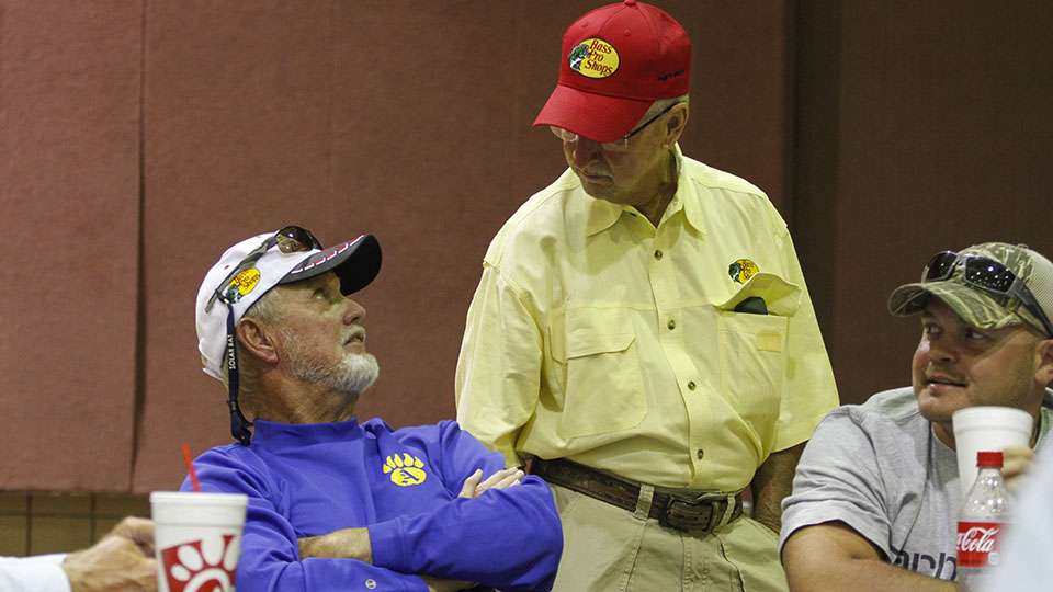 Rick Clunn and Stacey King, two bass fishing legends, talk for a little while.