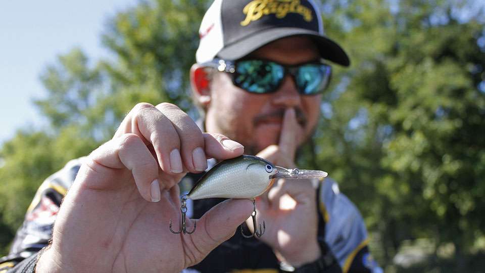 He grabbed a Bagley prototype crankbait that he has been using. He was going to show the teeth marks from the fish he had caught on it, but he wanted to keep the bait hush-hush until the time was right. He thinks anglers will love this bait.