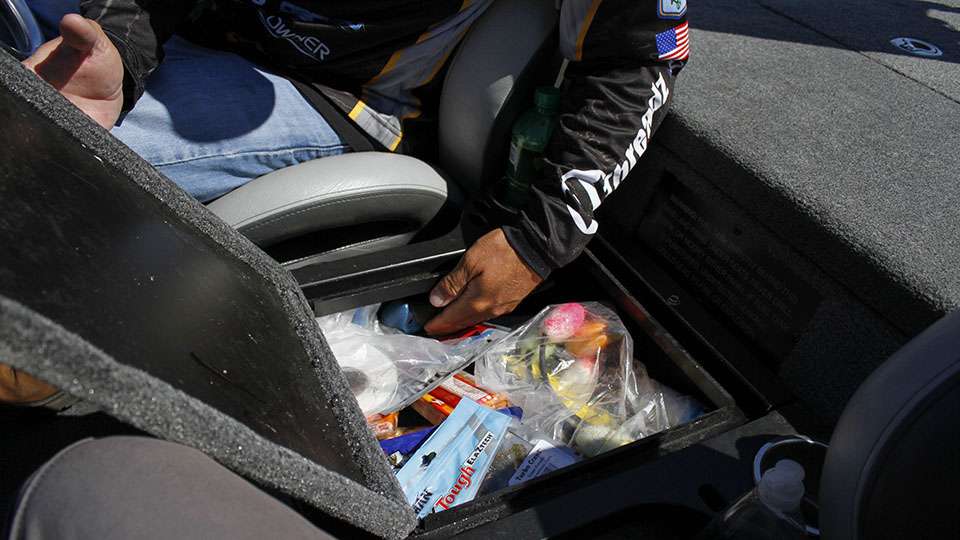 The only messy part about Benton's boat may be his storage box beside the driver seat.