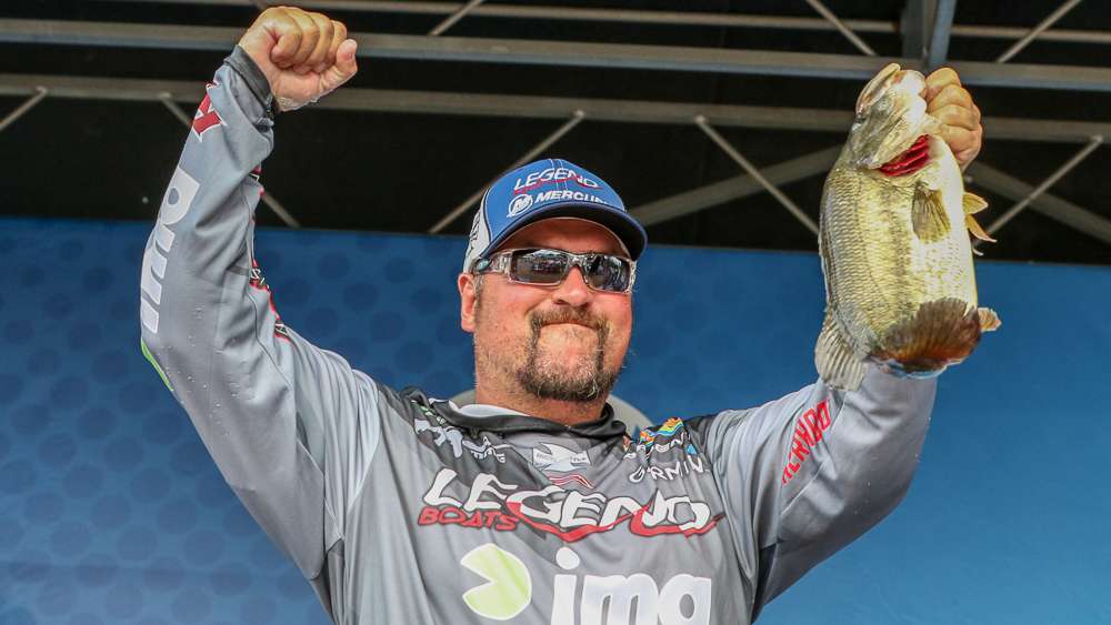  Roumbanis is especially fired up because this fish is his ticket to compete next week at AOY.