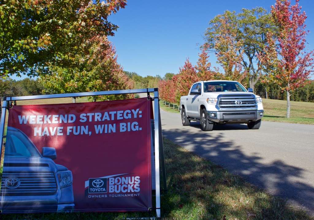 A Bonus Bucks banner says it all as participants begin to arrive at the meeting. âWeekend Strategy: Have Fun, Win Big.â 