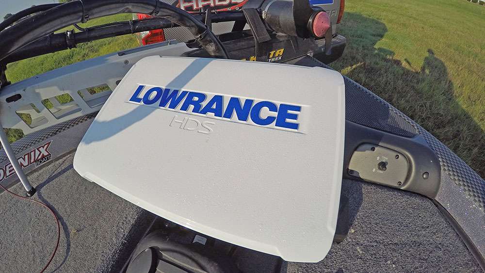 Bow navigation is accented with a Lowrance HDS 12, which is Tharp's eyes beneath.