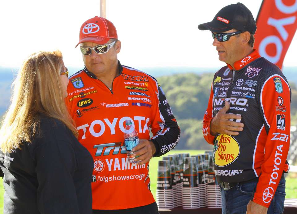 One of the highlights of registration was meeting the Team Toyota pros. Terry Scroggins and Kevin VanDam were the first two to arrive. 