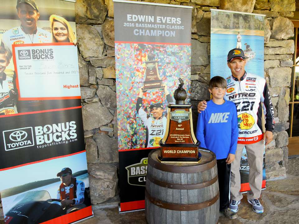 Competitors and guests had their photos taken with Edwin Evers and his 2016 Bassmaster Classic trophy. 