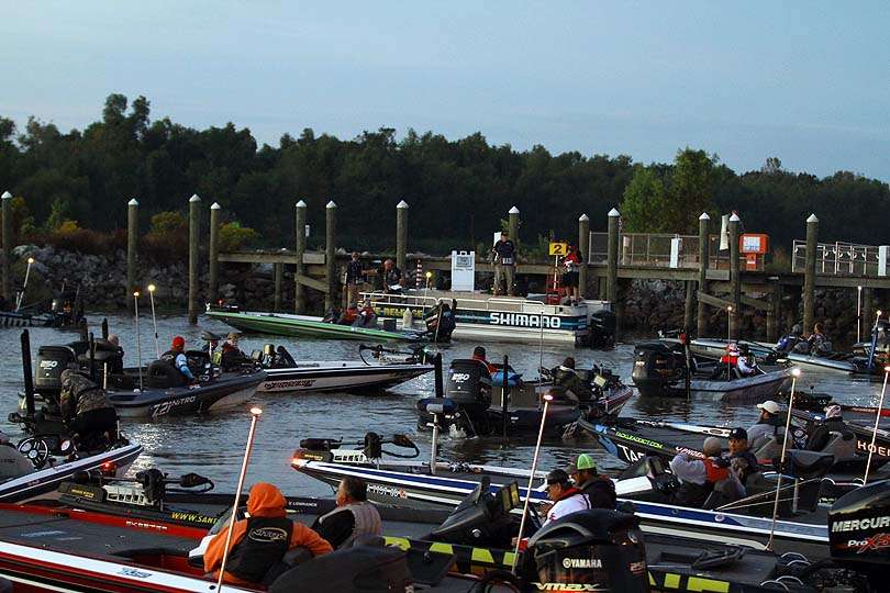 What looks like a traffic jam on the water is more organized than it seems. The boat basin near the launch ramp is a tight squeeze. 