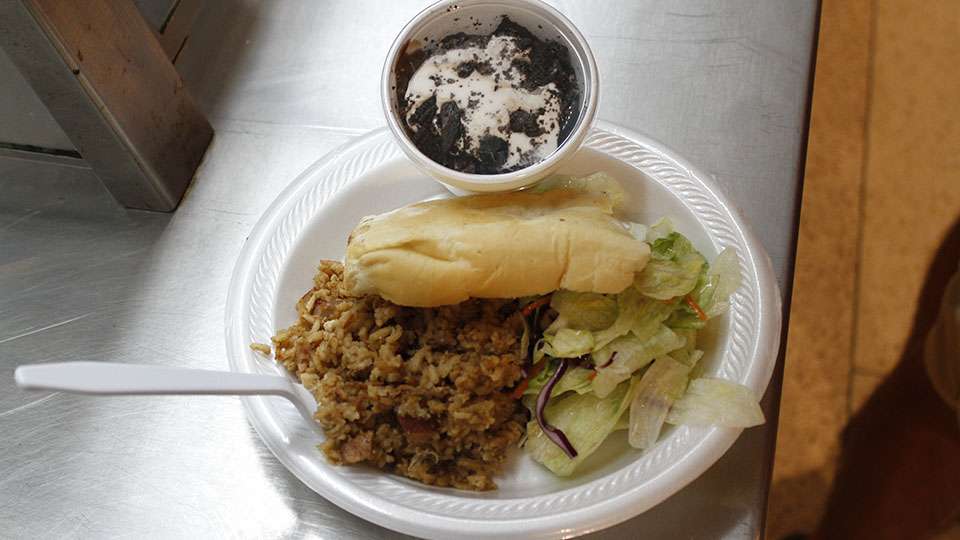 Anglers could eat some classic jambalaya, salad and bread. Not to mention the awesome chocolate dessert.