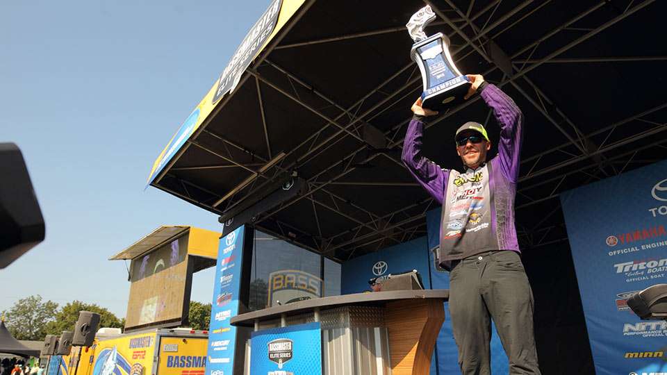     
Bassmaster LIVE hosts Tommy Sanders and Mark Zona said the 7-2 catch would stand as one of the top B.A.S.S. moments of all time. Martens enjoyed it, too. âThat fish ranks right up there with any one that Iâve ever caught,â Martens said.  âI was struggling, and I was starting to get a little grumpy. After I caught that fish, I wasnât grumpy anymore.â
