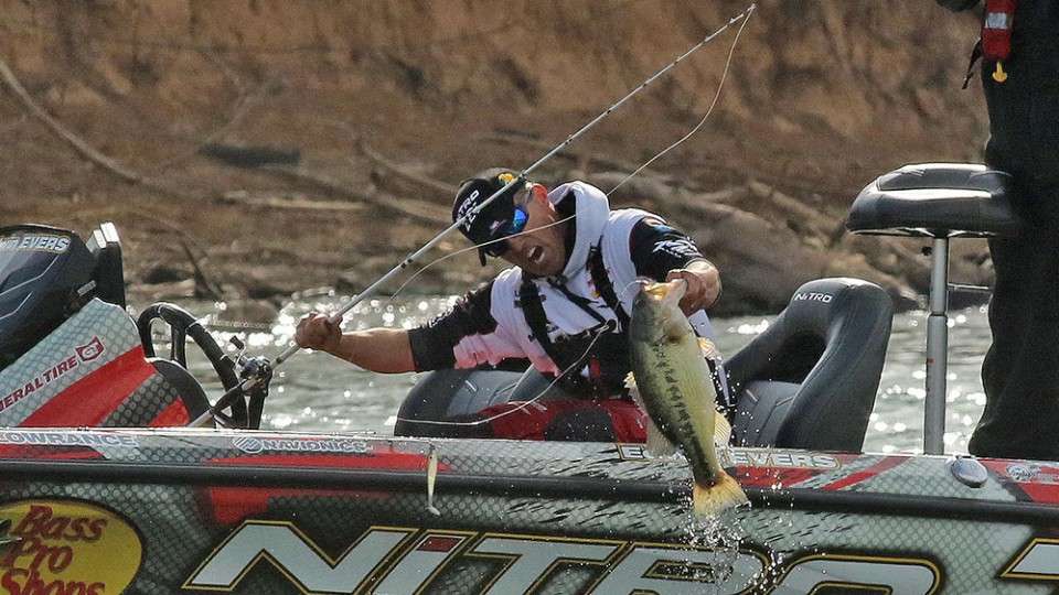     
Evers, who only had four fish on Day 1, rallied back into contention after a successful desperation run up the Neosho River on Day 2. âYou could have a hundred Classics on Grand, and 99 times out of a hundred it wouldnât be won with what I did the second day. It just helped me get back in it, as tough as things were,â he said. On Sunday, he visited a favorite spot of his in-laws way up the Elk River.
