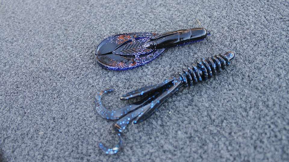 Roumbanis used a 4.5-inch Gene Larew Lures HooDaddy Junior, Blackberry Sapphire. Alternatively, he used a Gene Larew Punch Out Craw, Black Blue. He used 1-ounce weights for both baits, with a 3/0 or 4/0 Gamakatsu Straight Shank Hook. 