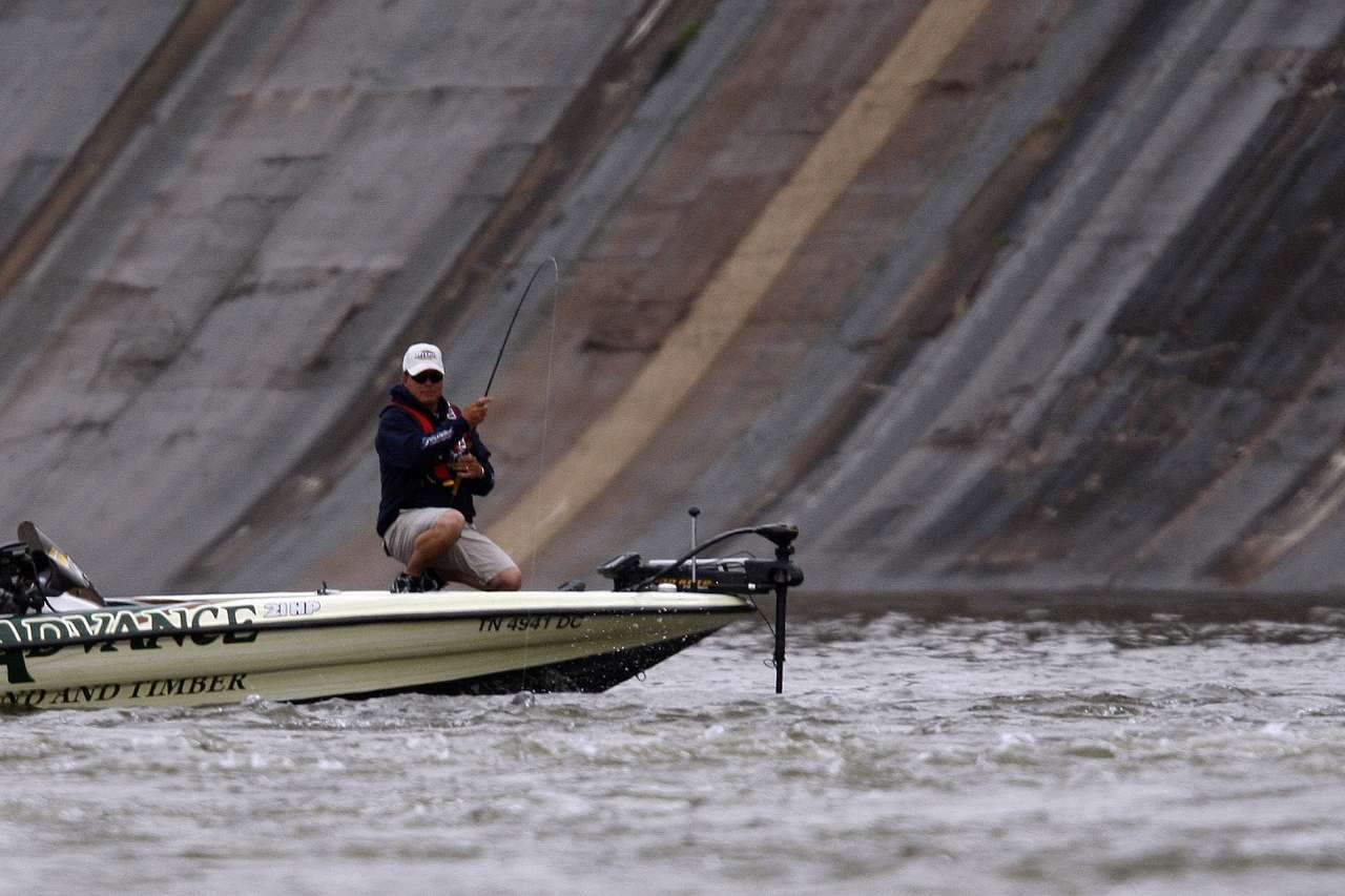 The following season, Hite broke through with his eighth Bassmaster title, tying him for sixth all-time in wins. Hite did damage at Pickwick Lakeâs dam in totaling 84-9 over four days.