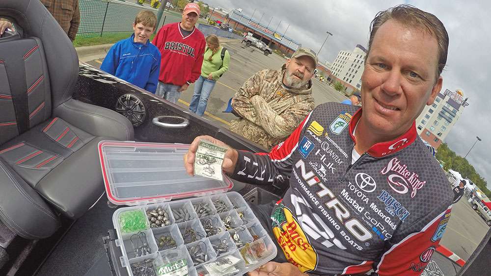 KVD keeps his drop shot weights and hooks together in a Plano tray. Mustad is his hook of choice. 