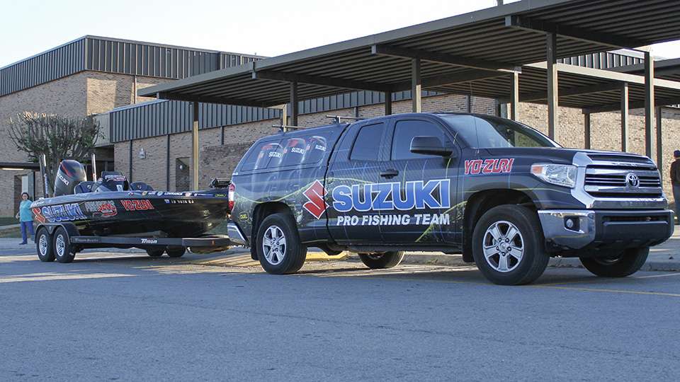 Teams gathered the evening of November 4th at Campbell County High School for the registration briefing and dinner. Card's Suzuki wrapped truck and boat directed anglers and parents in the correct direction.