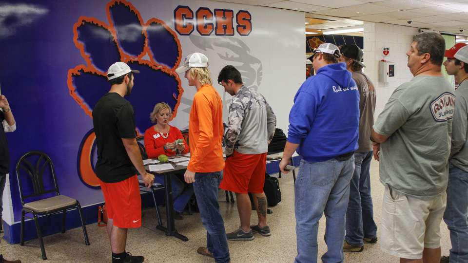 The Campbell County Chamber of Commerce helped with the registration process for both the high school and college divisions.
