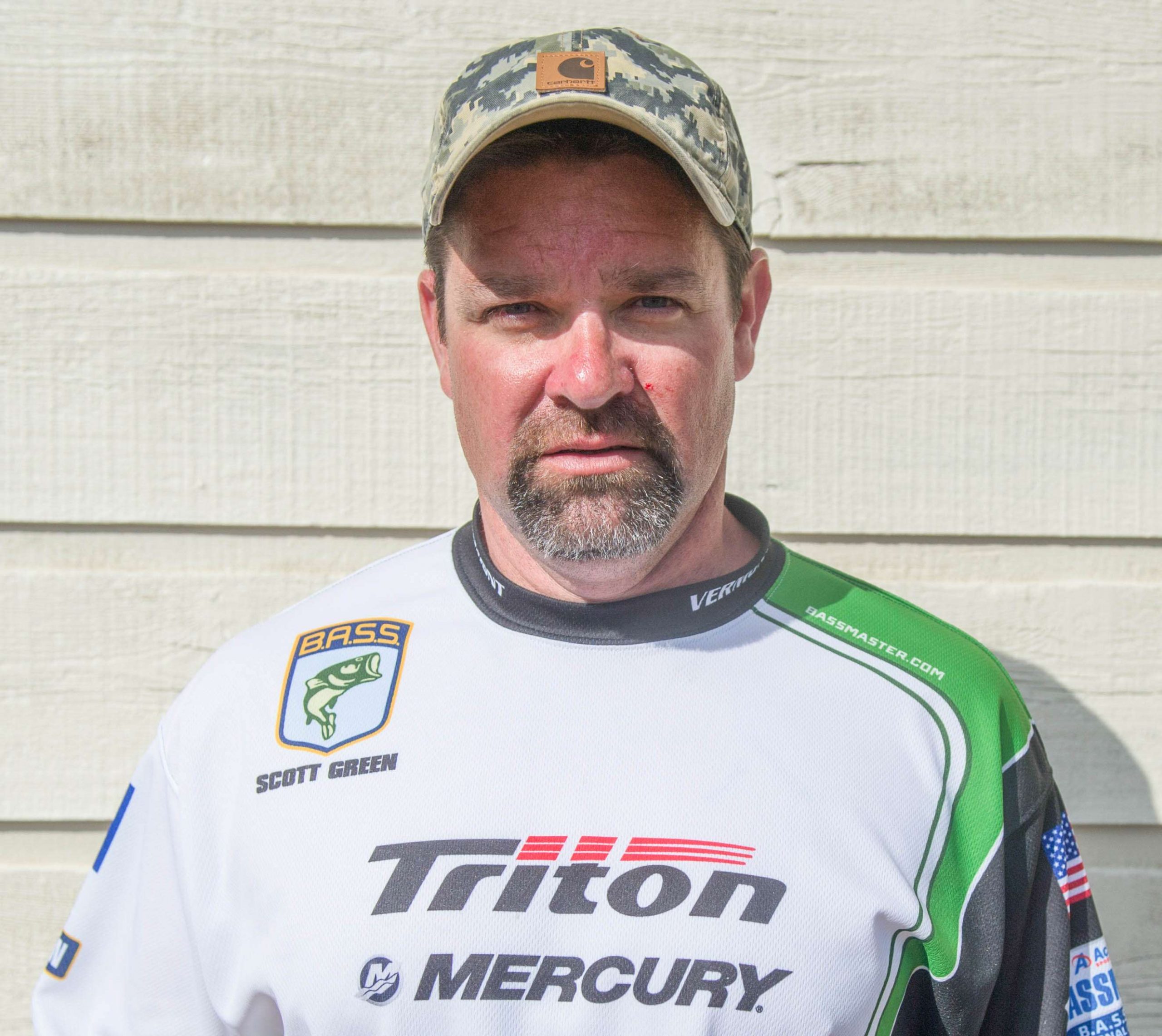 Scott Green <br>
Vermont Boater <br>
Scott Green is a member of the Champlain Valley Anglers. Heâs doing good in the world, working as a youth counselor and social worker. When heâs not making life better for those who need it most, heâs into hunting and hockey. This will be Greenâs first championship. Heâs sponsored by Lowrance, Lewâs, Krank5baits, River Rat Custom Baits and Richmond Market. 