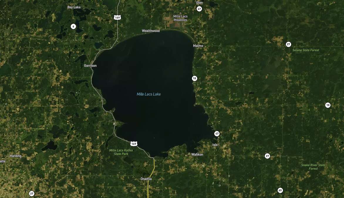 [132,000 acres] This lake is a hot mess right now. Locals prefer walleye here, as they are surrounded by one of the best smallmouth fisheries in the nation. 