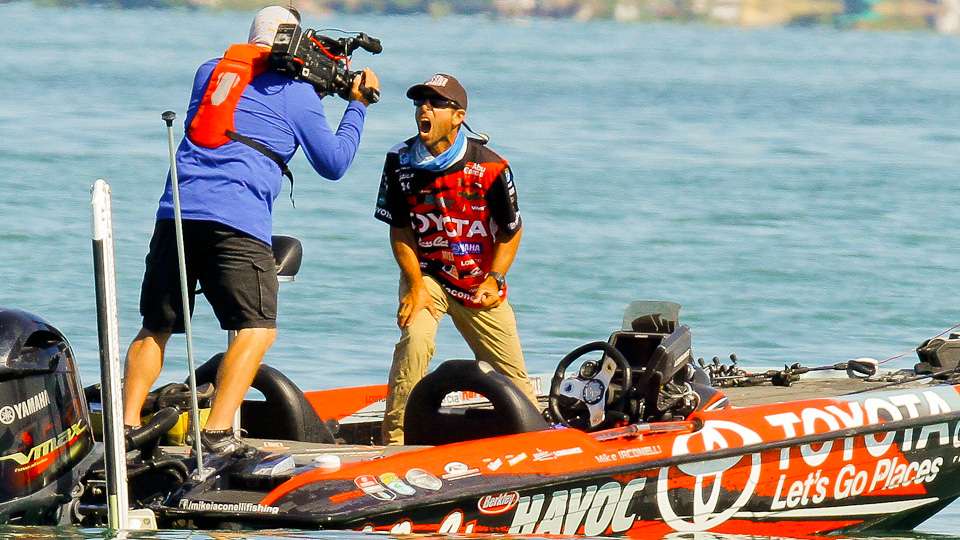 Viewers got to enjoy a clinic by Iaconelli most of the morning...