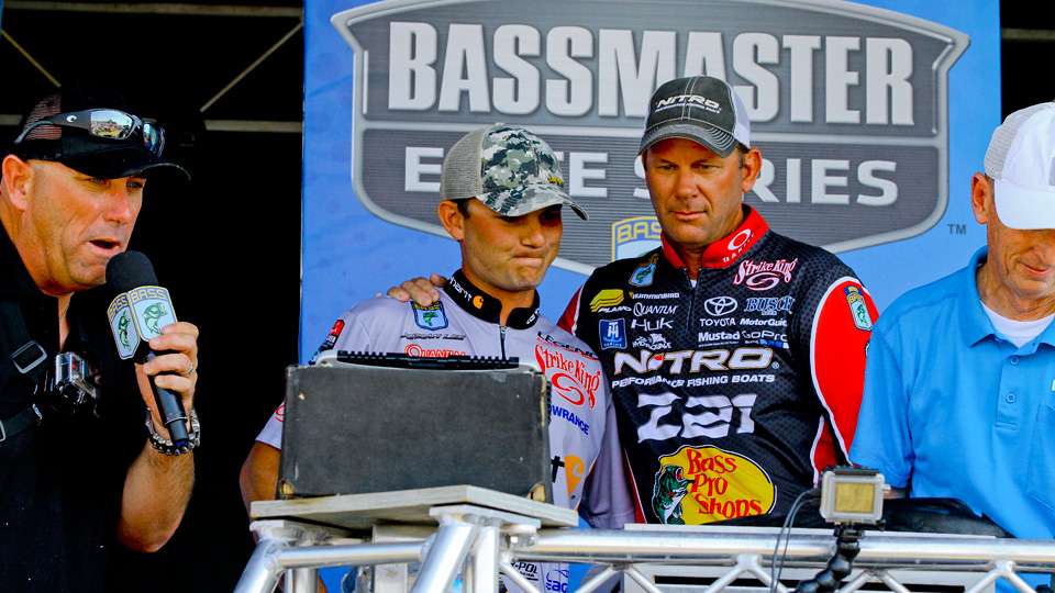 The last two standing at Cayuga was former Carhartt College National Champion Jordan Lee, and Kevin VanDam. 