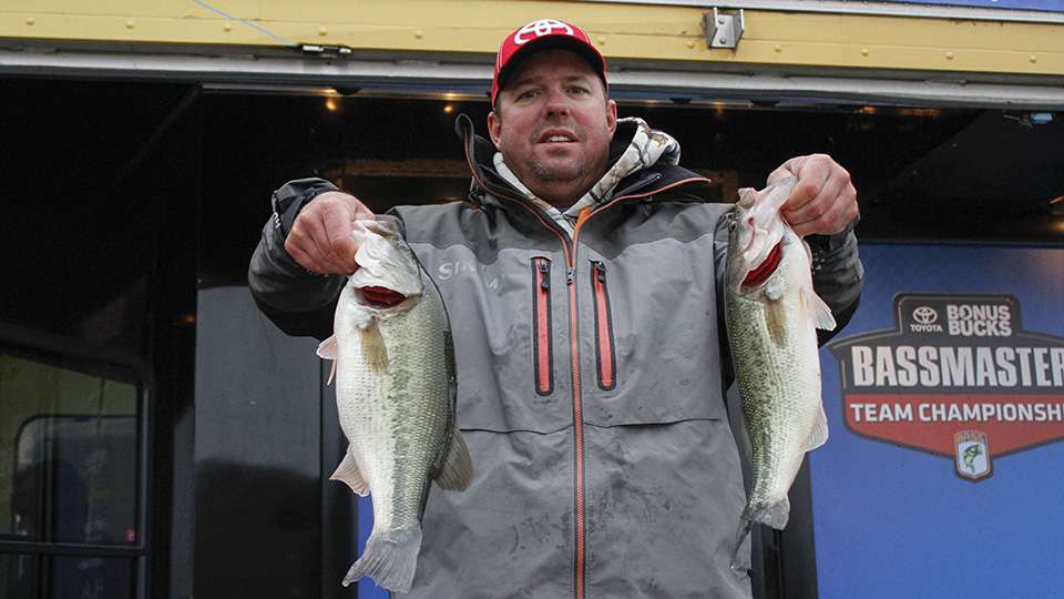 Scott Clift of Missouri (1st, 30-10) he brought 13-10 to the scales on Day 2 to win by a 7-5 margin.