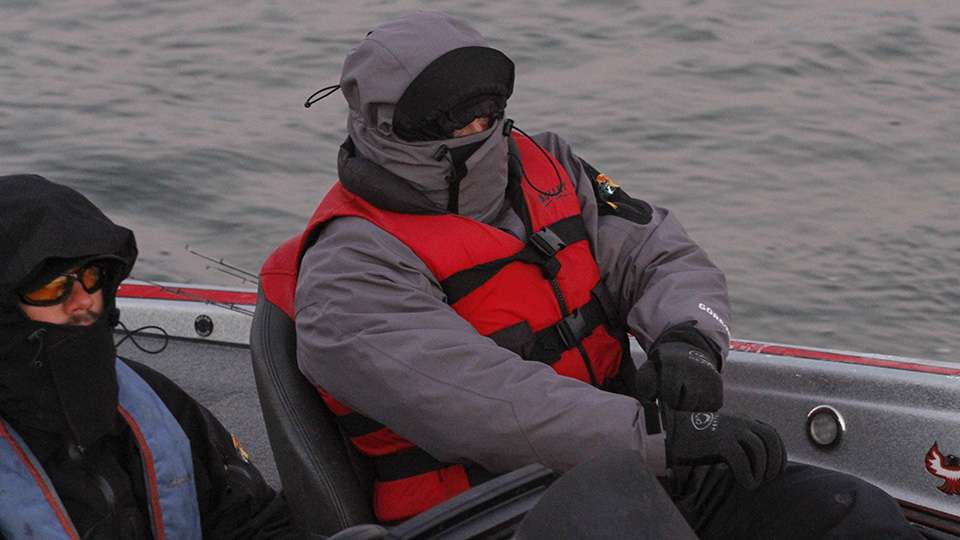 Either this angler hates cold weather or he is bundled up for a long run on Kentucky Lake.