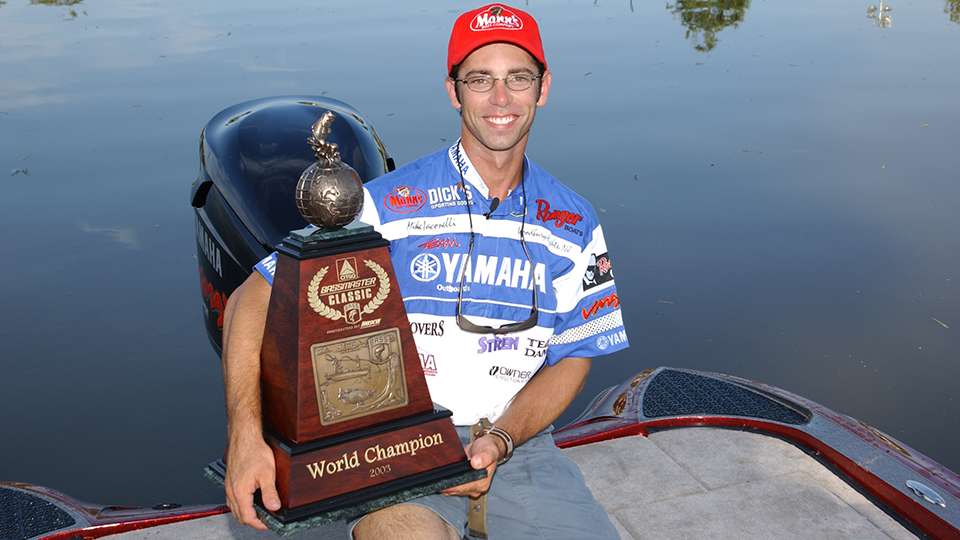 codyakfishing wrote: 2003 classic on the delta no doubt! I'll still watch that bassmaster sunday recap to get pumped! #nevergiveup #ikelive	
basspredatorllc wrote: The 2003 #BassMasterClassic Never Give Up!
Hunter Oubre wrote on Facebook: Ike's 03 classic win. Last cast....NEVER GIVE UP!!!! AHHHHHHH!!!!!!!!