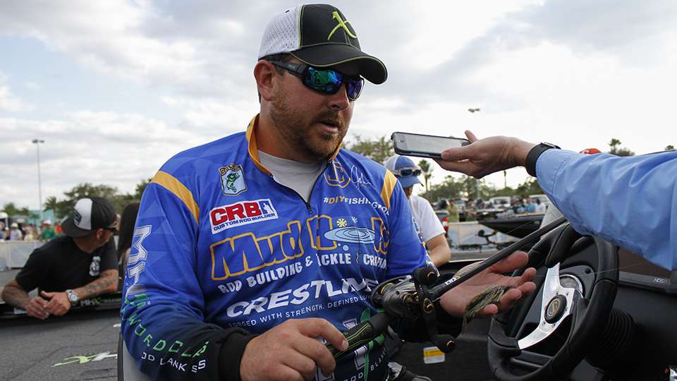 John Cox<br>
Keeping it simple was the name of the game for the 10th-place finisher. John Cox relied on a 1/2-ounce Dirty Jig Tackle Scott Canterbury Alabama Bream Flippinâ Jig. For strike appeal he added a color matched Zoom Bait Co. 3.5-inch Ultra Vibe Craw.
