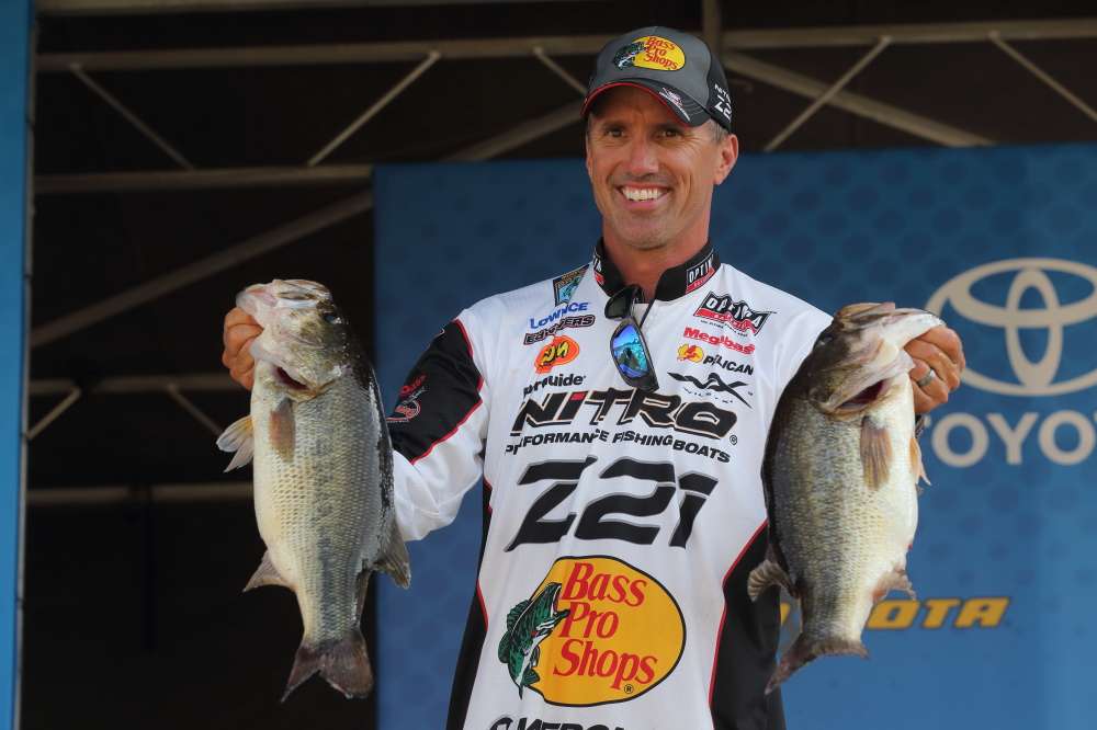 With a total of $2,908,378, Evers moved into the the Top 3 of career B.A.S.S. money winners. And even with the added work and responsibilities of being the current Bassmaster Classic Champion, Evers made the cut in every 2016 Elite event except one. He also managed Top 10 finishes at two stops.