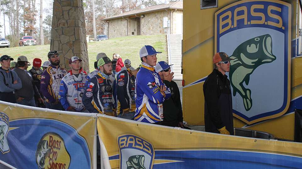 Anglers gathered at the tanks as Day 2 of the Carhartt Bassmaster College Series Central Regional presented by Bass Pro Shops on Sam Rayburn Reservoir came to a close.