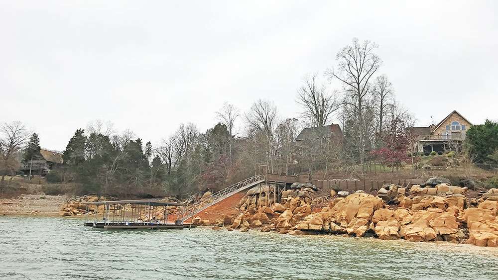 Floating docks are the norm here, meant to accommodate regularly changing lake levels. This impoundment was developed as flood control for down river communities, such as Chattanooga, Tenn. 