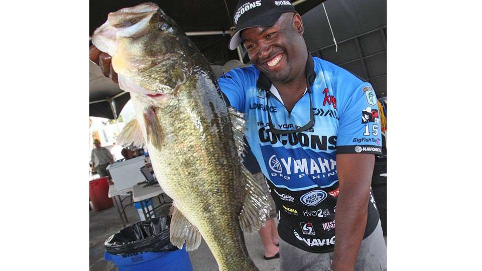 Although its name given by local Indian tribes translates to âBig Water,â Okeechobee translates into âbig bassâ for Elite Series anglers. Ish Monroe earned his second Century belt there in his 2012 Elite victory.   