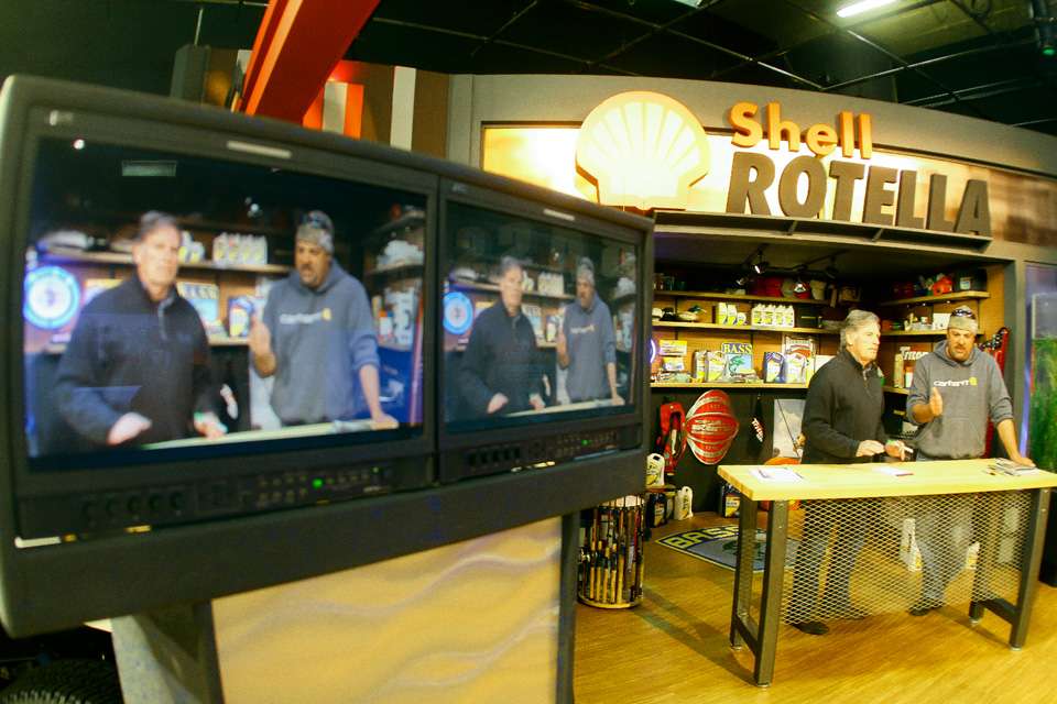 Zona, fresh off a shoot for his show with Aaron Martens, breaks down what he thinks will happen at the season opener on Cherokee Lake.