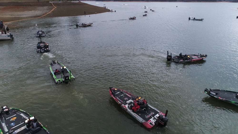 And they are off! Your 2017 Bassmaster Elite Series has begun. 