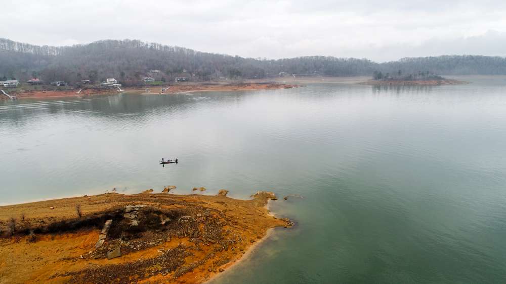 With its many islands and points Cherokee Lake has over 400 miles of fishable shoreline. 