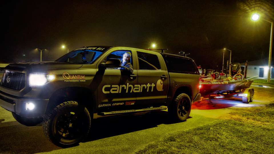 Catch up with the Elites as they head out for Day 2 of the A.R.E. Truck Caps Bassmaster Elite at Lake Okeechobee.