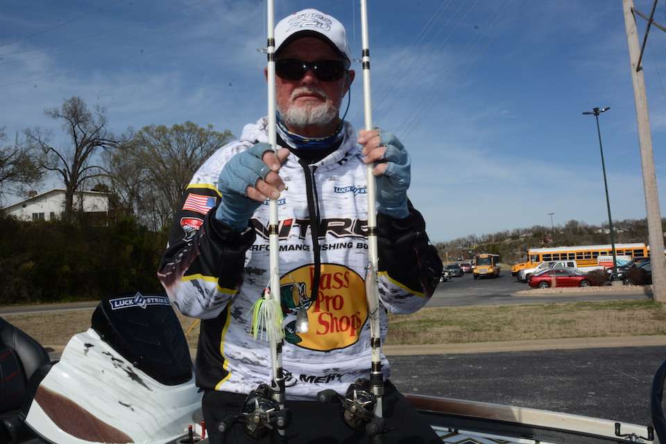 <b>Rick Clunn</b><br>
The eighth-place finisher used two baits made by Luck-E-Strike. Largemouth and smallmouth shared his area, providing a bonus mix of opportunity. Making contact with isolated wood was key with the spinnerbait. 